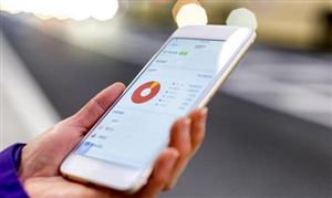 我国手机上网人数达9.86亿 影响互联网行业市场规模的因素分析